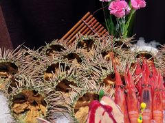 -雍容荟帝王蟹活龙虾展台自助(IFS黑金店)