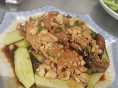 -梓檚中餐厅湖北菜小龙虾武昌鱼排骨藕汤(黄鹤楼店)