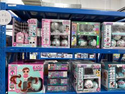 -逝水玩具折扣店