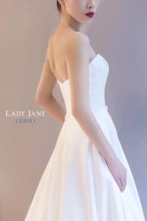 -Lady  Jane高端婚纱礼服馆