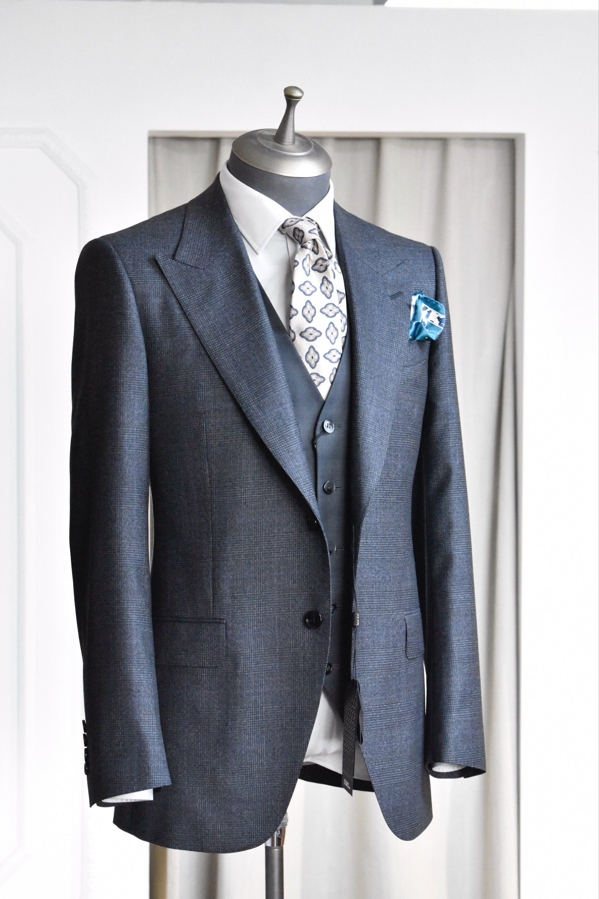 深灰紫格纹威尔士亲王格正装西装