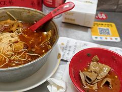 -铁锅哥米线