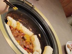 -锅飘飘·东北铁锅炖(雨花客厅店)