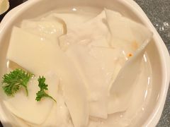 -牛YO寿喜烧·铁板烧和牛火锅自助(市府恒隆店)