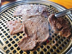 秘制牛肉-唯成•韩国炭火烤肉 유성고기