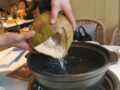 -东椰·海南椰子鸡火锅(朝阳门店)