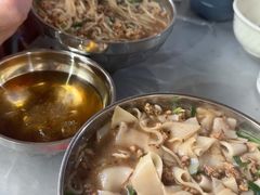 -正宗杨记普洱酸醋米线(总店)