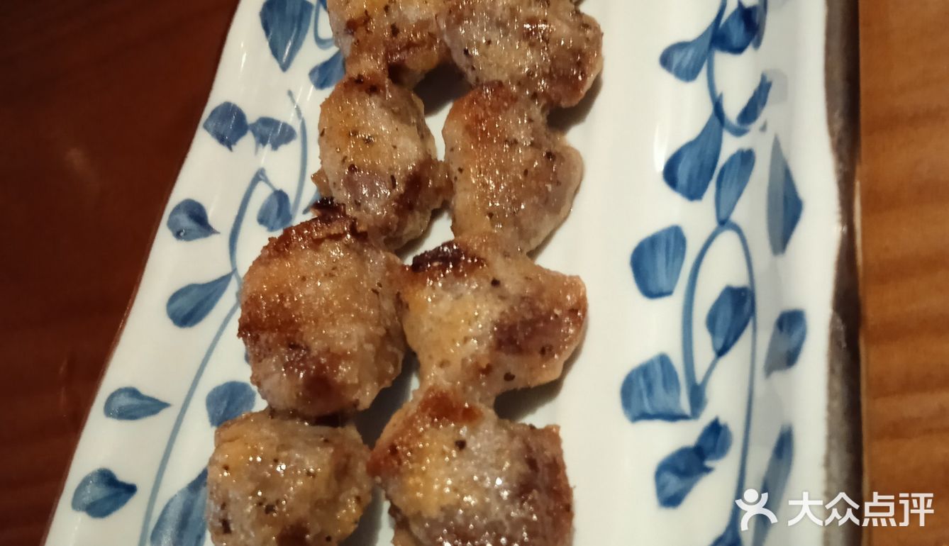 下班的烦恼都让他飘到脑后了呀！真的很不错的居酒屋！