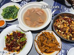 -鑫小城故事·藕汤·家常菜(台北一路总店)