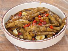 红烧鸡脚-羊子两室一厅(八一广场店)