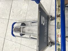 -格拉斯哥国际机场