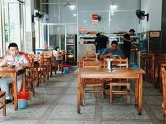 大堂-路口村义和米粉店