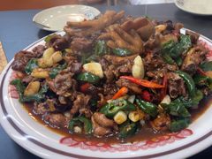 -郑小二山东特色炒鸡店(红小巷店)