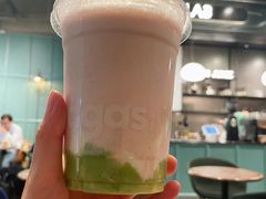 草莓椰椰酸奶果昔-Wagas(静安嘉里中心店)