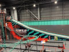 -极限PLAY运动娱乐新世界·团建派对潮玩休闲馆·室内蹦极高空游乐园