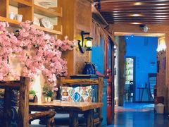 -月亮眼花园餐厅书吧酒吧