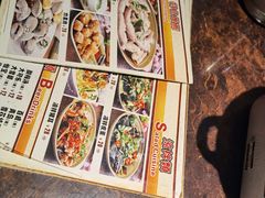 -胡须佬鸡煲四季火锅(海雅缤纷城店)
