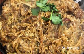 Sizzling Lamb with Pickled Cabbage