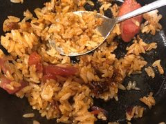 广式腊肠煲仔饭-香港威特瑞茶餐厅(小白楼音乐厅店)