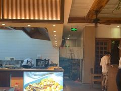 门面-蜜桃餐厅·伴山(湖滨商业街店)