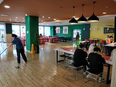 大堂-麦当劳(季平店)