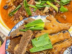 -霄汉牛三鲜湖北砂锅菜(万松园2店)