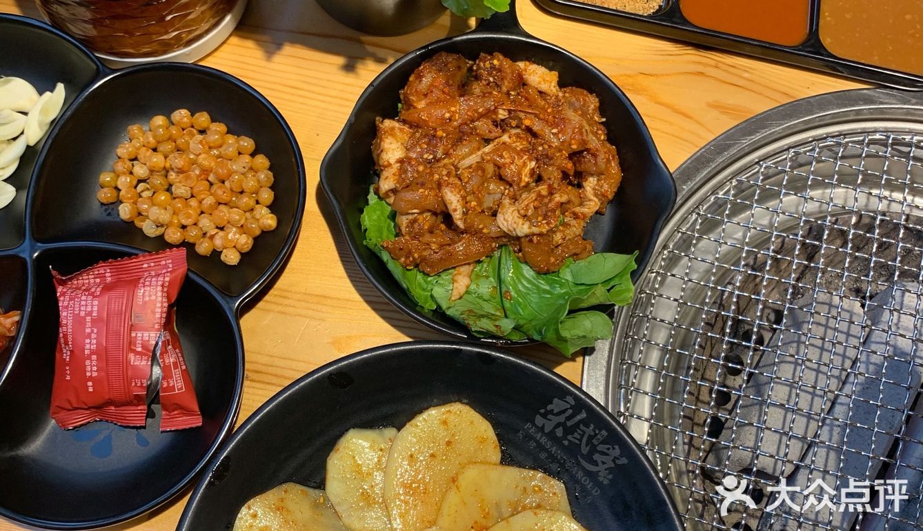 梨弎岁炭火烤肉