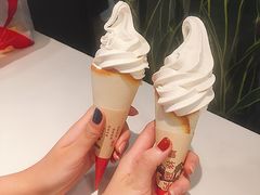 特浓牛乳王脆筒-喜茶(深圳海岸城店)