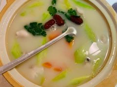 木瓜生鱼片汤-富黎华海鲜大酒楼(正大广场店)