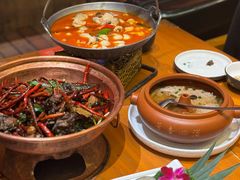 -老滇山寨•云南特色菜•地方菜•民族风情歌舞表演(金碧店)