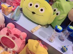 -名创优品(万达广场河东店)