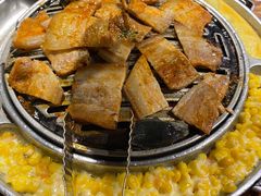 -青瓦炭韩潮烤肉(花园道店)