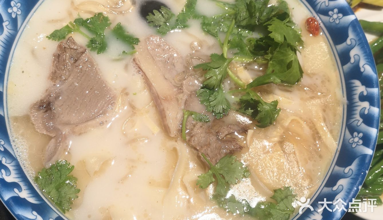 果然名不虚传。这里离我们住的河南鸿元酒店很近