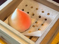 寿桃奶黄包-杭州西子湖四季酒店·金沙厅