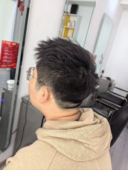 -LILI·HAIR SALON理理造型