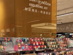 -泡泡玛特POPMART(蓝色港湾店)