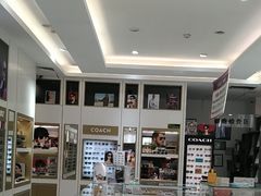 -美式眼镜·授权蔡司.依视路.尼康.豪雅.明月(人民广场店)
