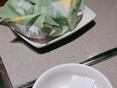 -海底捞火锅(高新万达店)