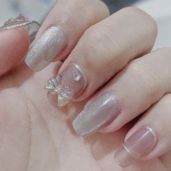 -莉娜美睫·穿戴甲