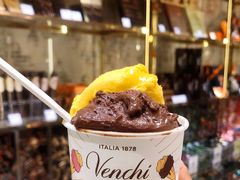 -VENCHI 闻绮(北京国贸商城店)