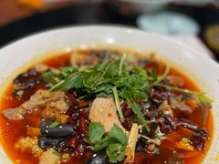 -川流不息·地道川菜·小龙虾(新松江路店)