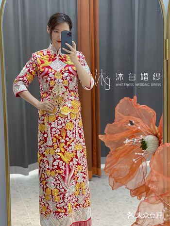 传统中式婚服中的高级定制   一定少不了手绣龙凤褂