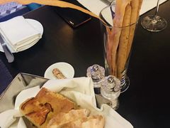 餐前面包-卡佩罗意大利餐厅及酒吧Al Cappello Trattoria