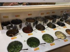 自助调料区-三头牛·潮汕牛肉生蚝火锅 (夏湾店)