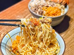 -蟹黄鱼·海派深夜面馆(巨鹿路店)