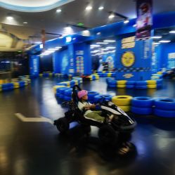 -卡尔飞车(武汉青山印象城店)