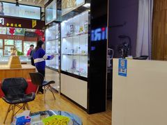 -MiRi眼镜连锁·蔡司·尼康控优点合作店(莘庄店)