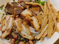 -牛八宝桂林米粉(八里庄店)