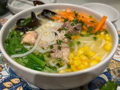 -云海肴·汽锅鸡·云南菜(天山百盛优客店)