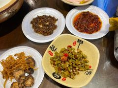 -富正毅三下锅·湘西韵味(天门山索道店)